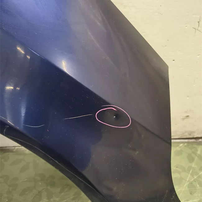 Parafango anteriore destro