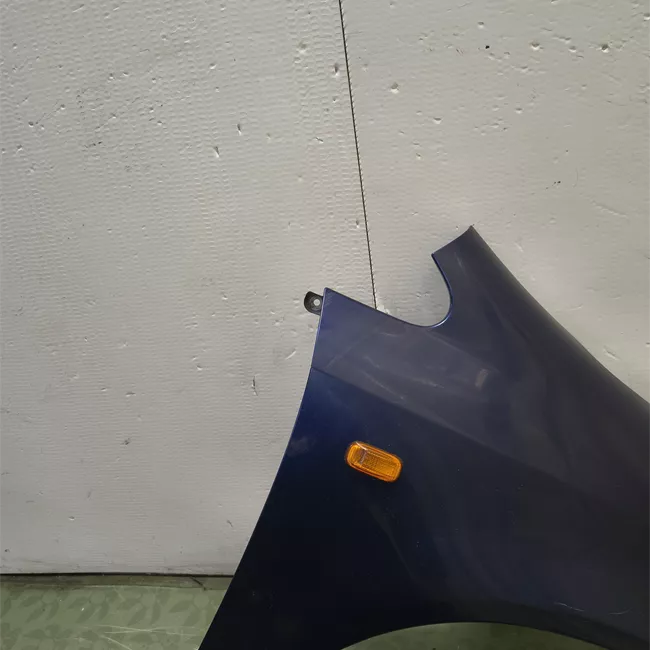 Parafango anteriore destro