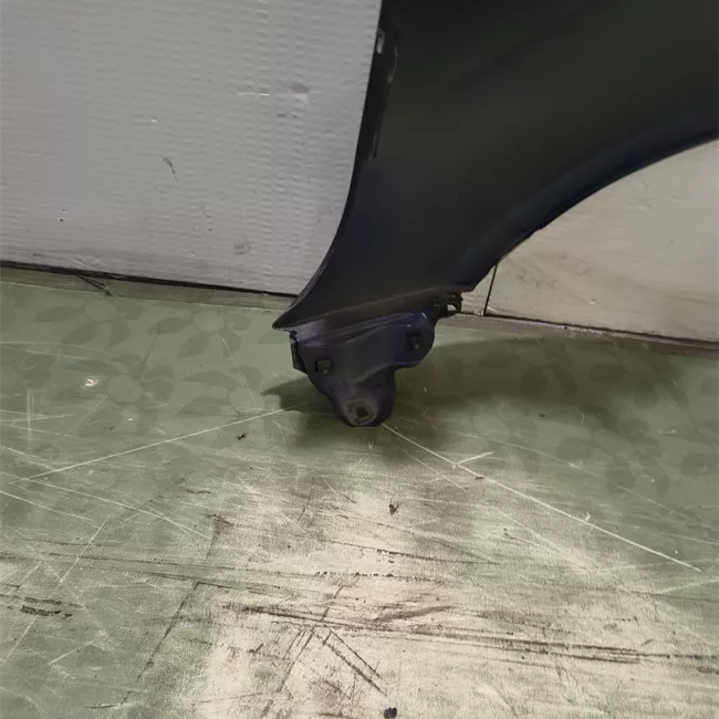 Parafango anteriore destro