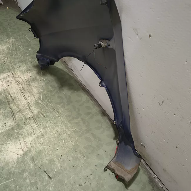 Parafango anteriore destro
