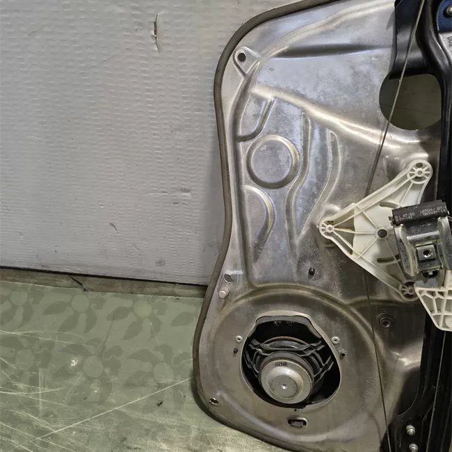 Alzacristallo elettrico porta posteriore sinistro