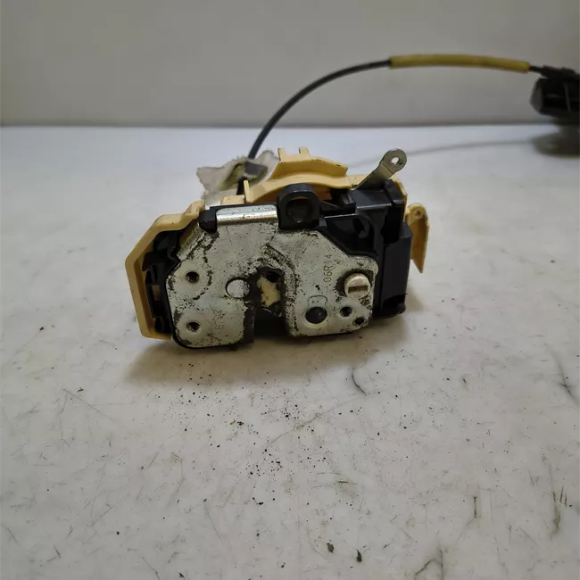 Serratura porta posteriore destra