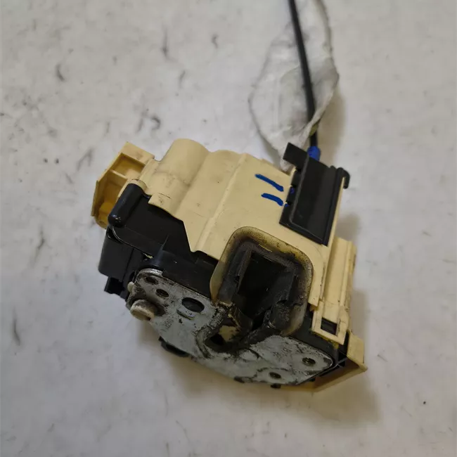 Serratura porta posteriore destra