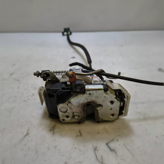 Serratura porta anteriore sinistra