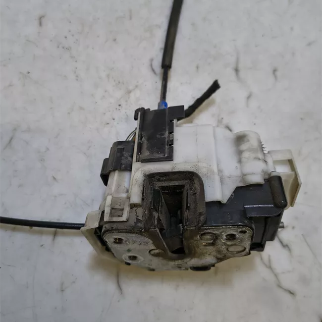 Serratura porta anteriore sinistra