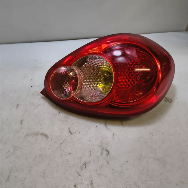 Fanale posteriore sinistro