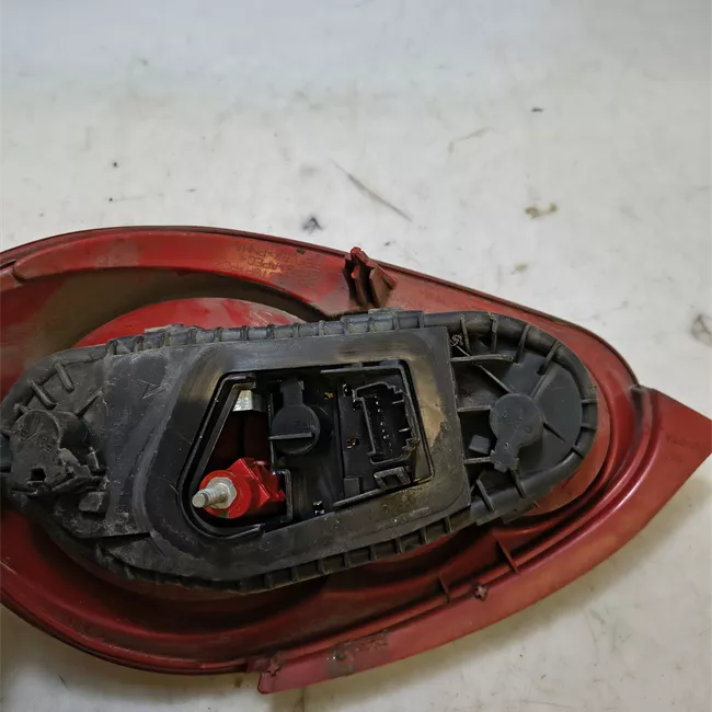 Fanale posteriore sinistro