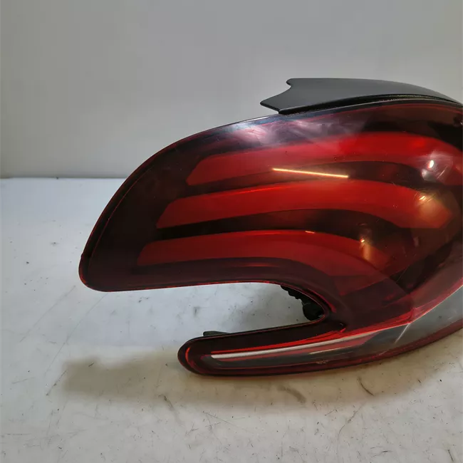 Fanale posteriore sinistro