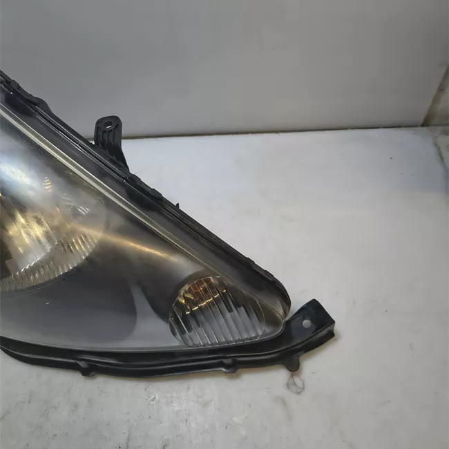 Proiettore destro 12-04<