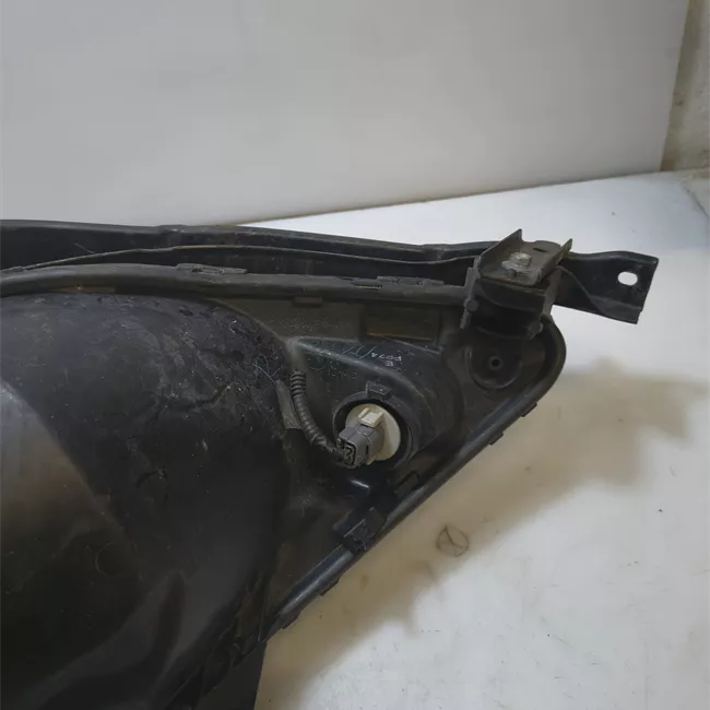 Proiettore destro 12-04<