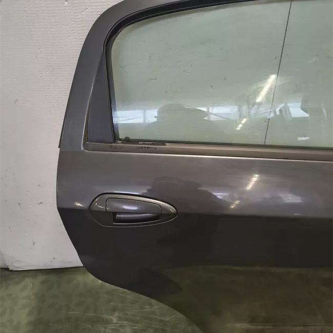 Porta posteriore destra