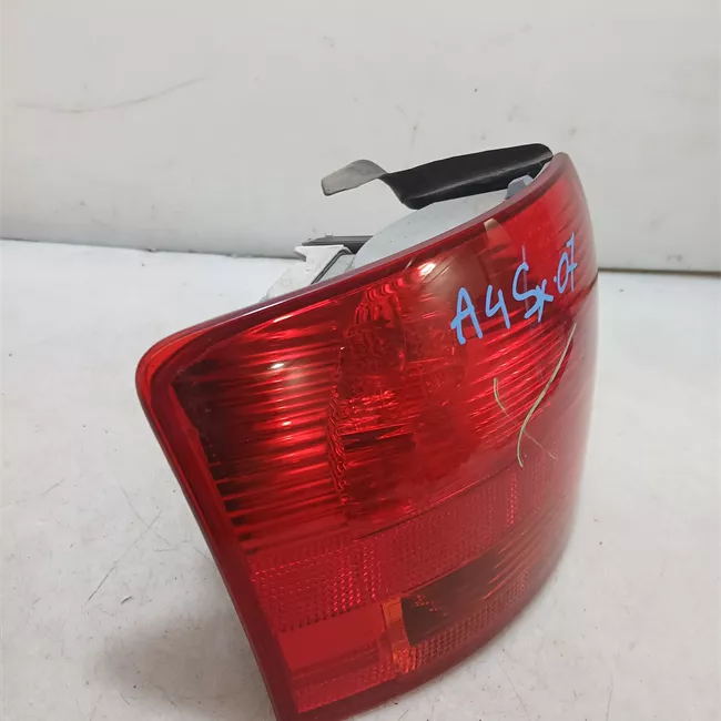 Fanale posteriore parte esterno sinistro