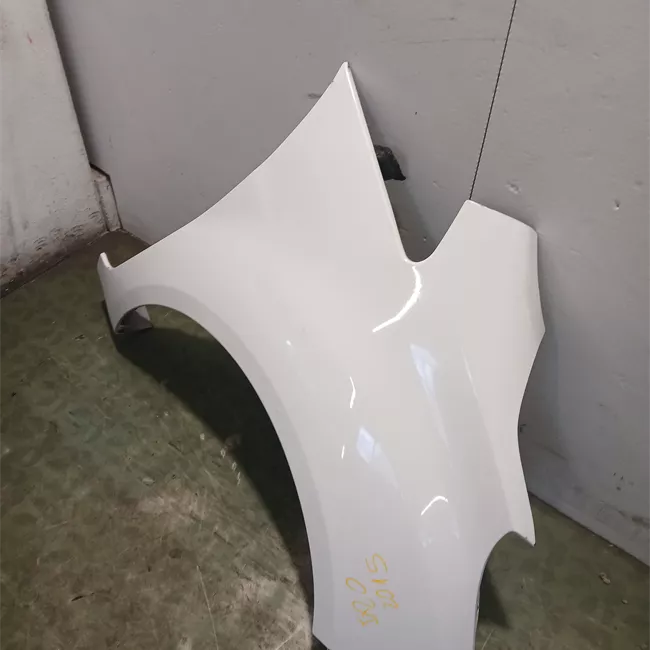 Parafango anteriore destro