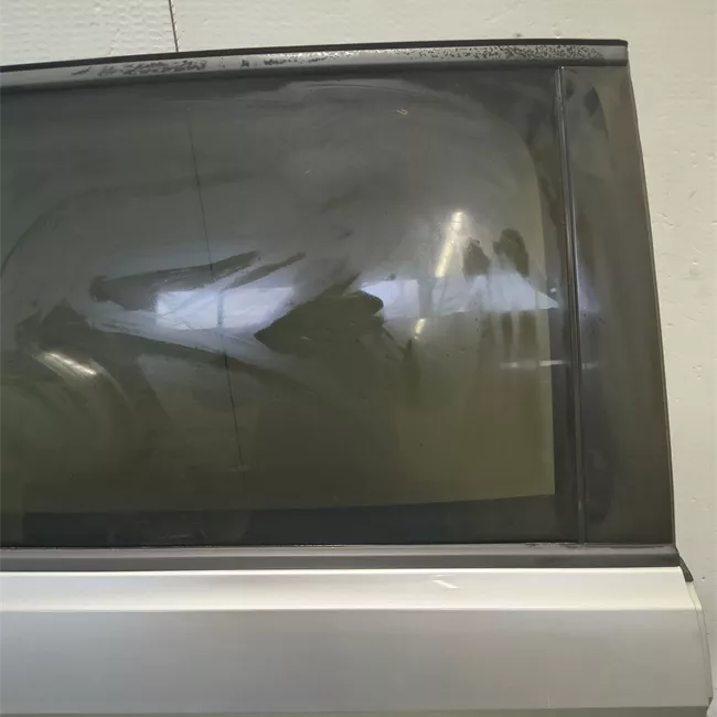 Porta posteriore destra