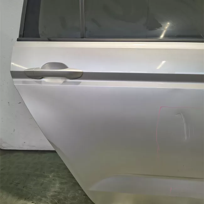 Porta posteriore destra