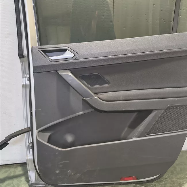 Porta posteriore destra