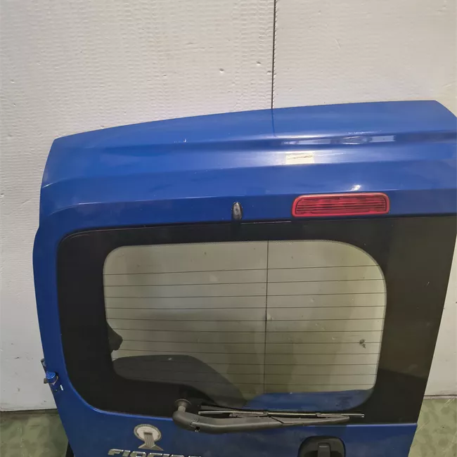 Porta carico posteriore a battente sinistra Vetrata