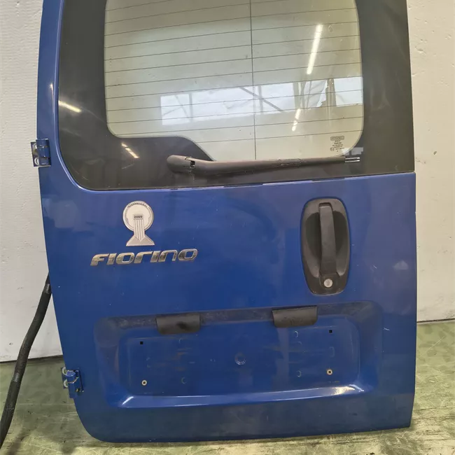 Porta carico posteriore a battente sinistra Vetrata