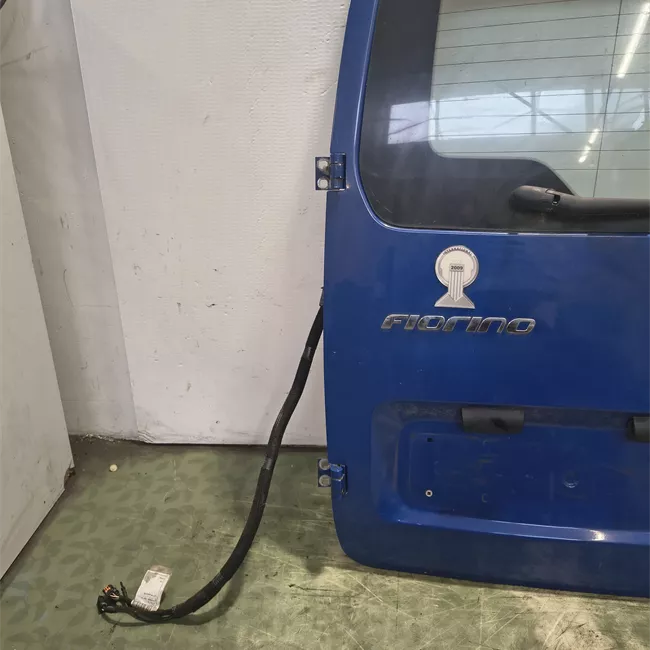 Porta carico posteriore a battente sinistra Vetrata