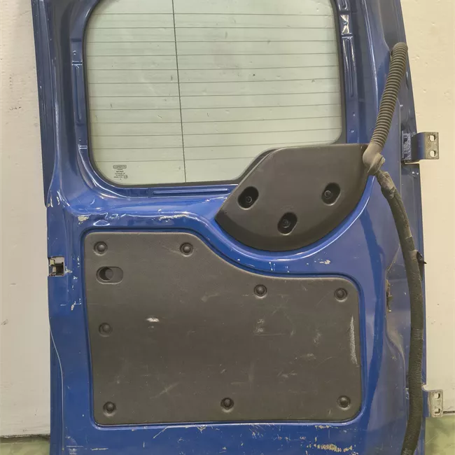 Porta carico posteriore a battente sinistra Vetrata