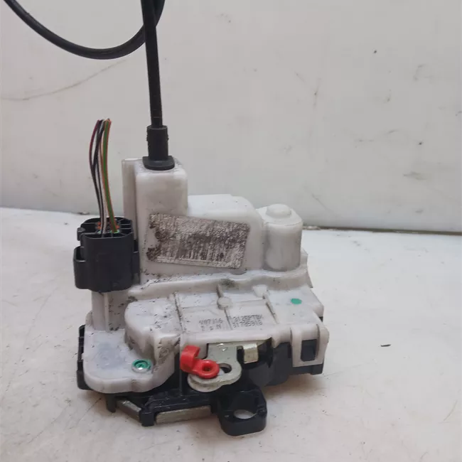 Serratura porta anteriore destra