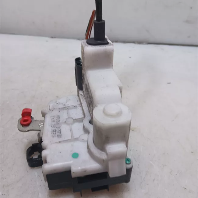 Serratura porta anteriore destra