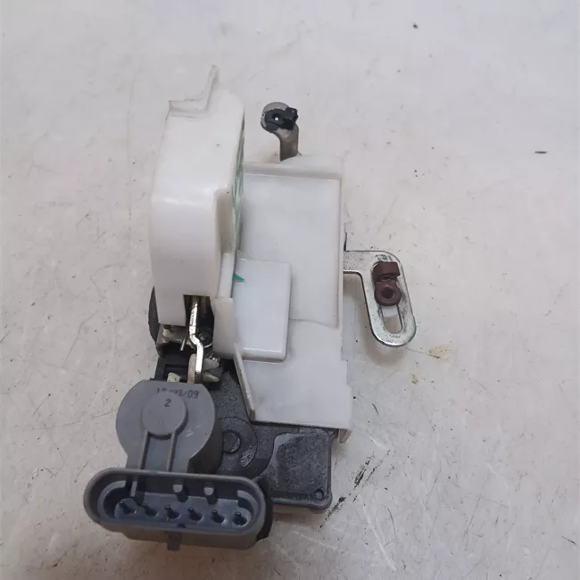 Serratura porta anteriore sinistra