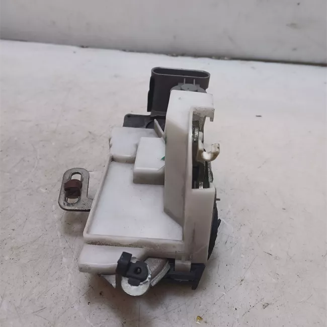 Serratura porta anteriore sinistra