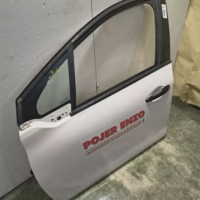 Porta anteriore sinistra