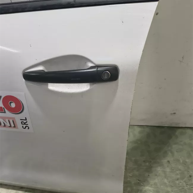 Porta anteriore sinistra