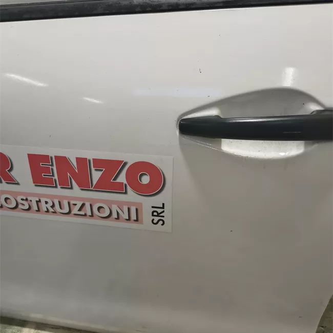 Porta anteriore sinistra