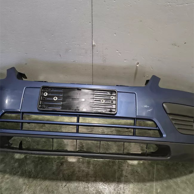 Paraurti anteriore con primer