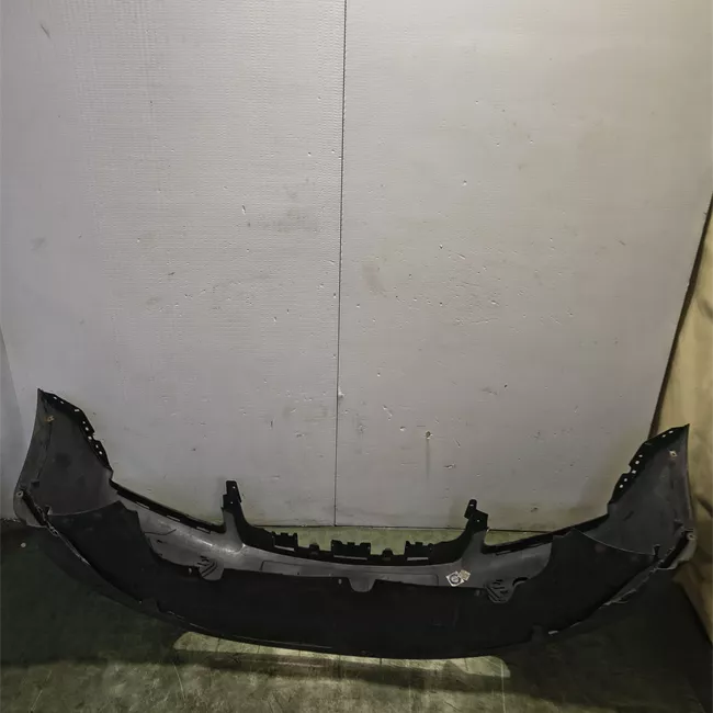 Paraurti anteriore con primer