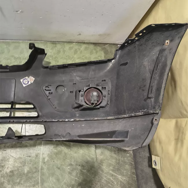 Paraurti anteriore con primer