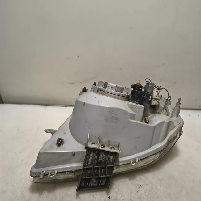 Proiettore destro con fanalino anteriore