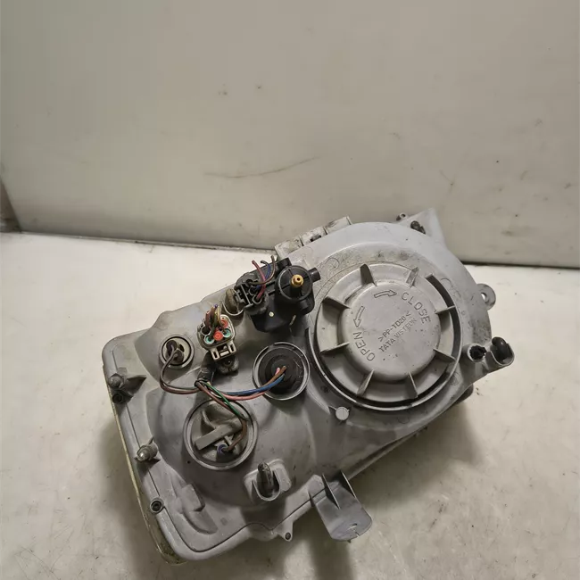 Proiettore destro con fanalino anteriore