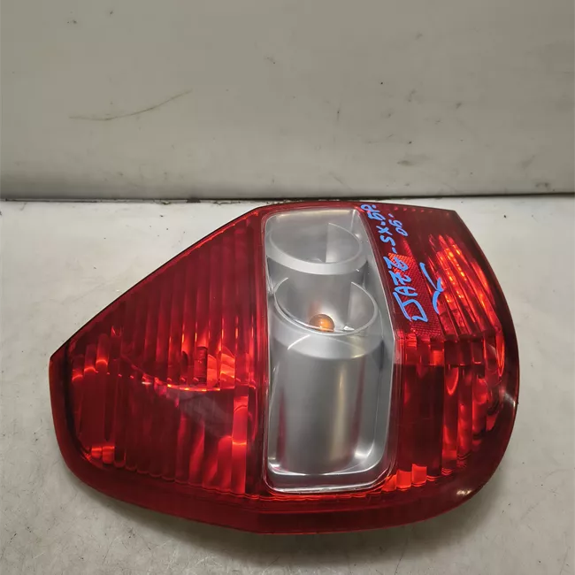 Fanale posteriore sinistro 2005>