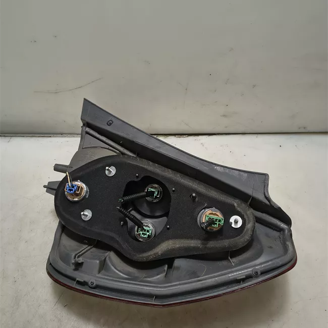 Fanale posteriore sinistro 2005>