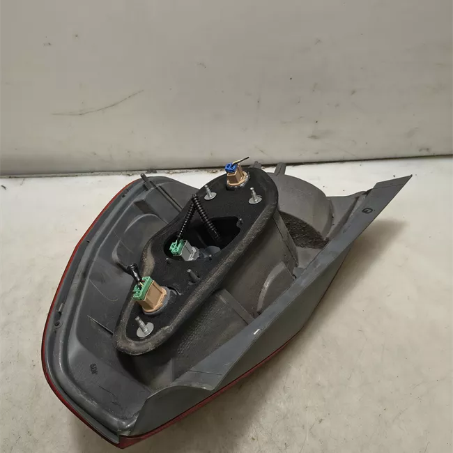 Fanale posteriore sinistro 2005>