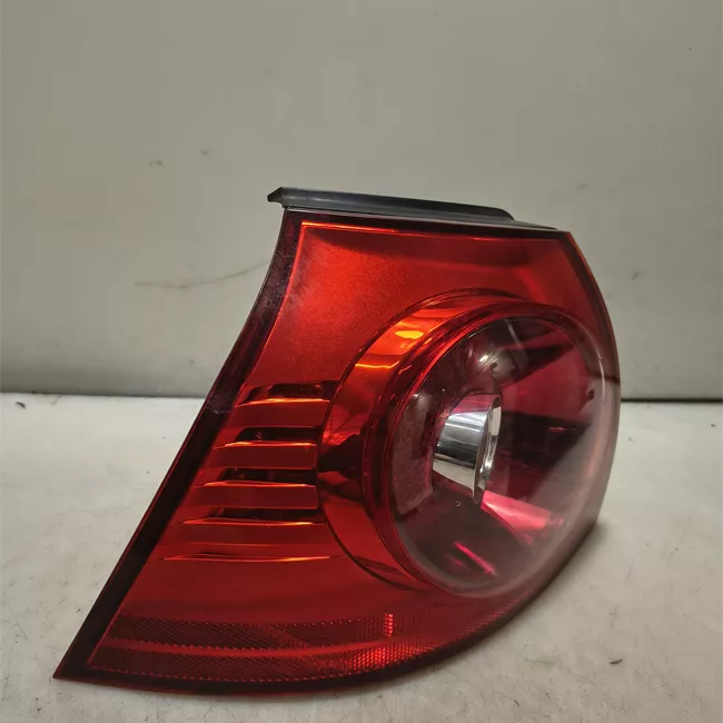 Fanale posteriore parte esterno sinistro