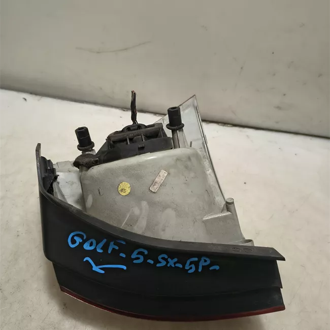 Fanale posteriore parte esterno sinistro