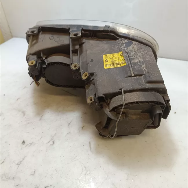 Proiettore destro t.1T6018000<. Cromo