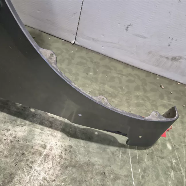 Parafango anteriore destro