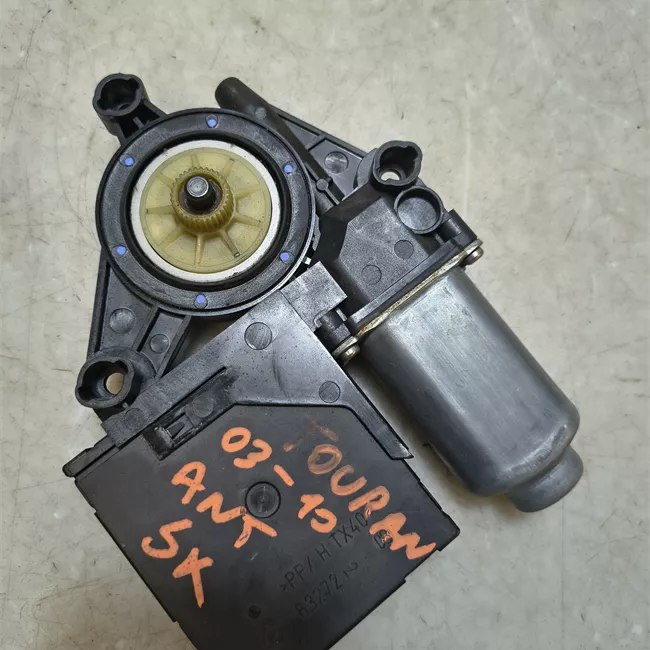 Motorino alzacristallo porta anteriore sinistro