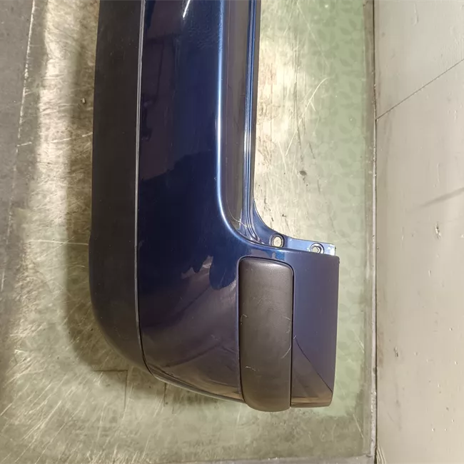 Paraurti posteriore con primer