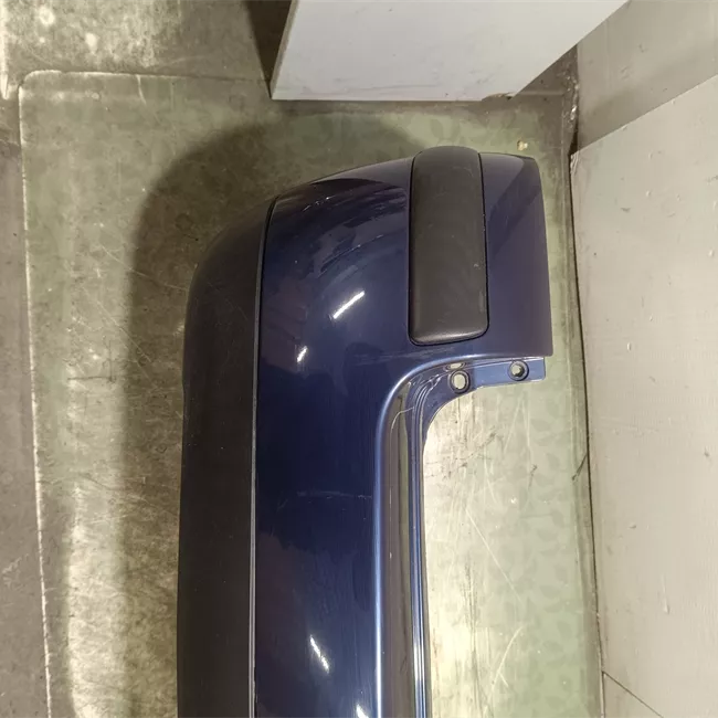 Paraurti posteriore con primer