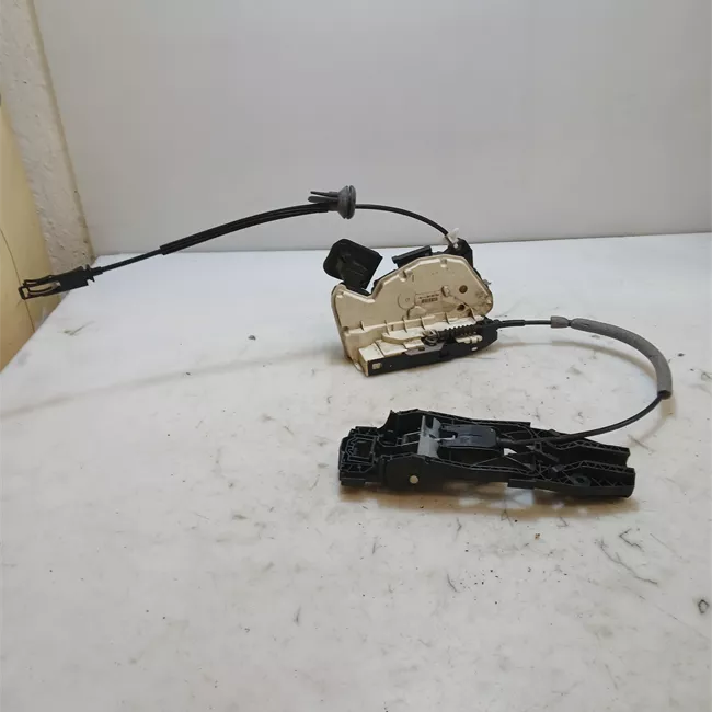 Serratura porta anteriore destra