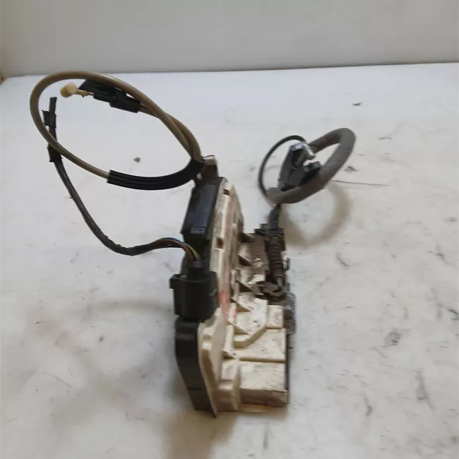 Serratura porta anteriore sinistra