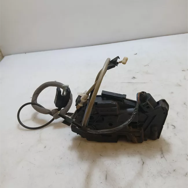 Serratura porta anteriore sinistra