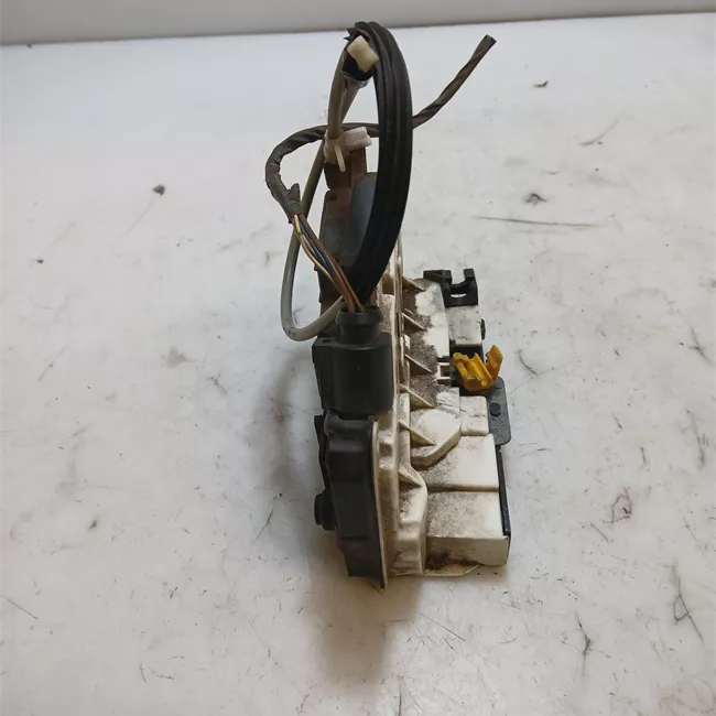 Serratura porta anteriore destra